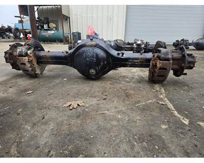 Spicer S150S Rear Axle Housing for a International 1652