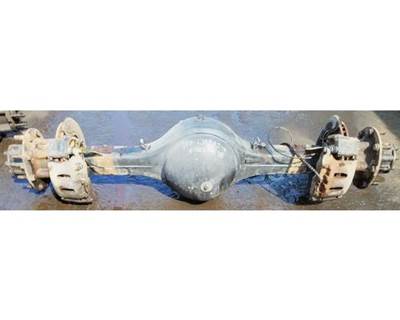 Spicer S150S Rear Axle Housing for a International 1652