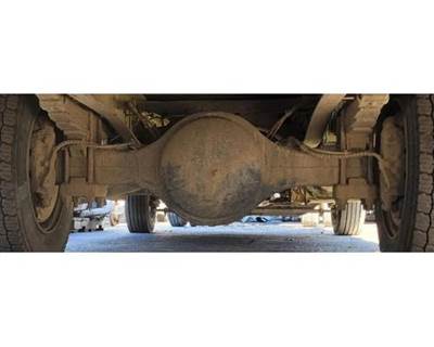 Spicer S150S Rear Axle Housing for a International 1652