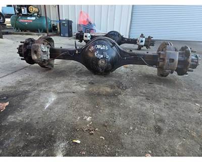 Spicer S150S Rear Axle Housing for a International 1552-SC