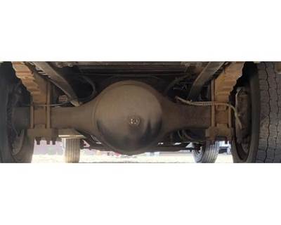 Spicer S150S Rear Axle Housing for a International 1652