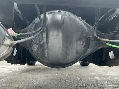 Dana-Spicer Rear Axle Housing for a Capacity Of Texas TJ5000