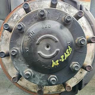 Meritor-Rockwell MD2014H Axle Shaft for a Freightliner Cascadia 126