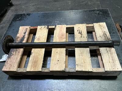 Meritor-Rockwell MD2014X Axle Shaft for a Volvo VNL