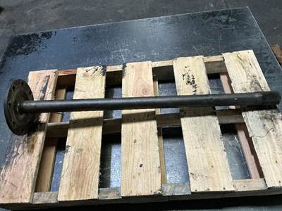 Meritor-Rockwell MD2014X Axle Shaft for a Volvo VNL