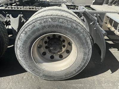 Meritor-Rockwell MD2014X Right Axle Shaft for a Meritor/Rockwell MD2014X