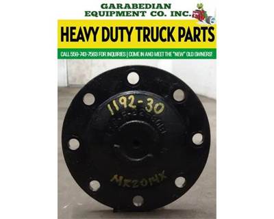 Meritor-Rockwell MD2014X Axle Shaft for a Freightliner Cascadia 125