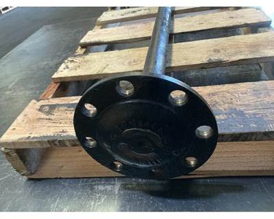 Meritor-Rockwell MD2014X Axle Shaft for a Mack CXU613