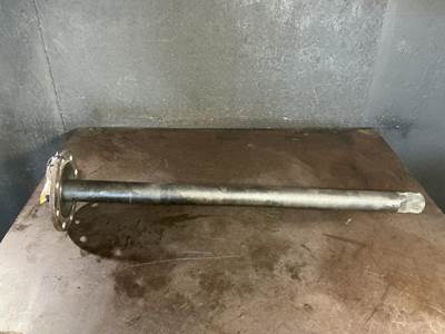 Meritor-Rockwell ME20165 (RSL23160) Axle Shaft for a Mack CXU613