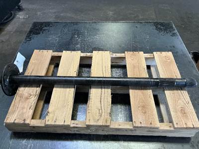 Meritor-Rockwell ME20165 (RSL23160) Axle Shaft for a Meritor/Rockwell ME20165 (RSL23160)