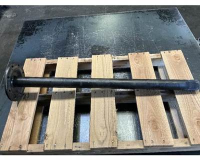 Meritor-Rockwell ME20165 (RSL23160) Axle Shaft for a Mack CXU633T