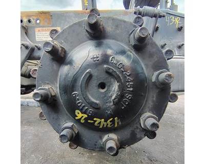 Meritor-Rockwell MR2014E Axle Shaft for a Freightliner Cascadia 126