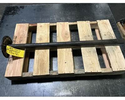 Meritor-Rockwell MR2014X Axle Shaft for a Mack CXU613