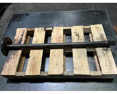 Meritor-Rockwell MR2014X Axle Shaft for a Volvo VNL