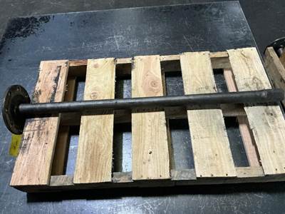 Meritor-Rockwell VNL670 Axle Shaft for a Meritor/Rockwell VNL670