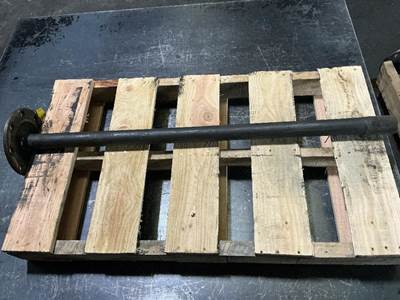 Meritor-Rockwell VNL670 Axle Shaft for a Meritor/Rockwell VNL670