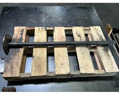 Paccar DX40 Axle Shaft for a Peterbilt 579