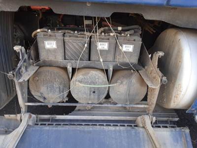 Freightliner Cascadia 125 Battery Box