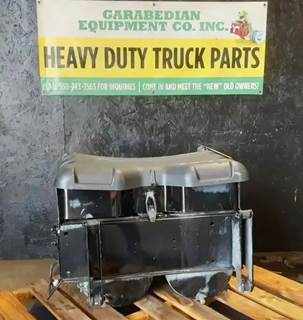 Freightliner Cascadia 125 Battery Box