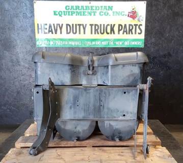 Freightliner Cascadia 125 Battery Box