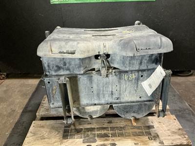 Freightliner Cascadia 125 Battery Box