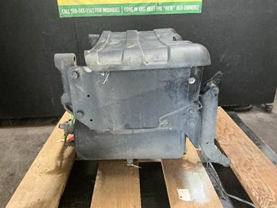 Freightliner Cascadia 125 Battery Box