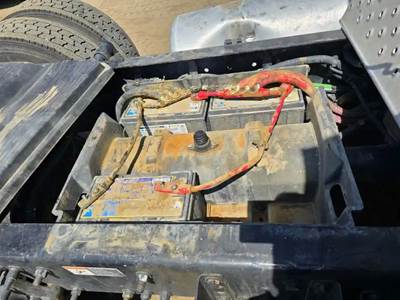 Freightliner Cascadia 125 Battery Box