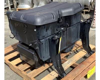 Freightliner Cascadia 125 Battery Box
