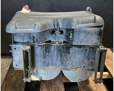 Freightliner Cascadia 125 Battery Box