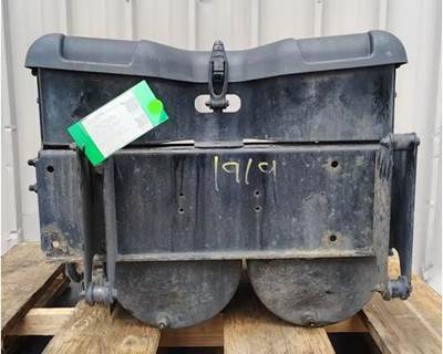 Freightliner Cascadia 125 Battery Box
