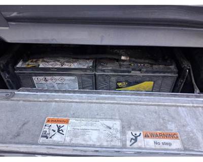 Freightliner Cascadia 125 Battery Box