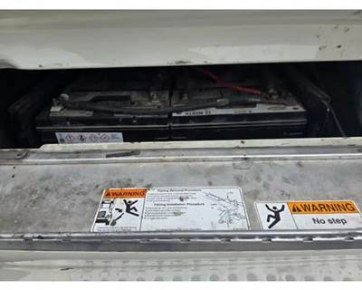 Freightliner Cascadia 125 Battery Box