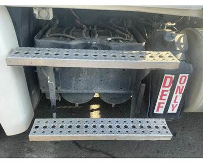 Freightliner Cascadia 125 Battery Box