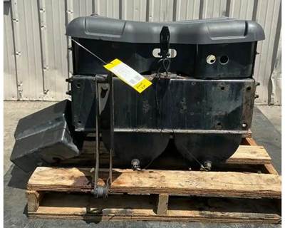 Freightliner Cascadia 125 Battery Box
