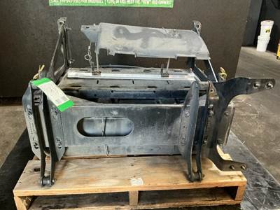 Freightliner Cascadia 126 Battery Box