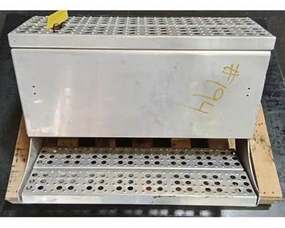 Freightliner Columbia 120 Battery Box