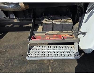 Freightliner Columbia 120 Battery Box