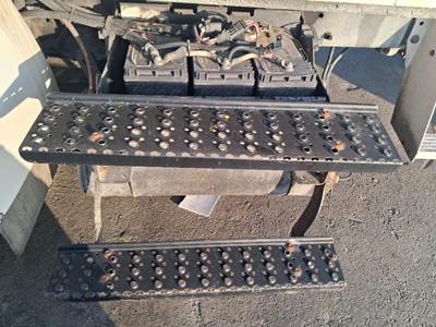 International 4400 Battery Box