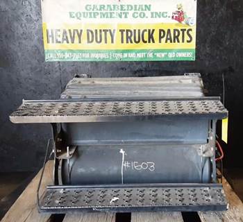 International 8600 Battery Box