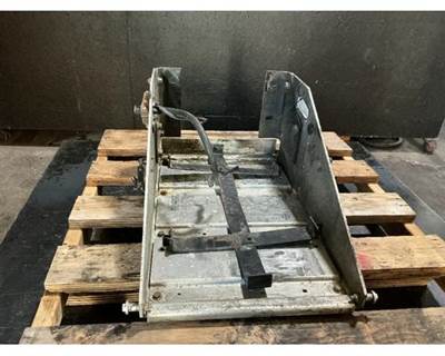 International 9200i Battery Box