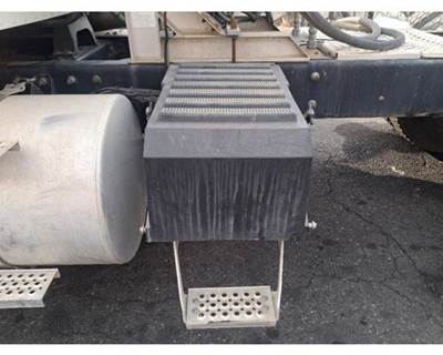 International 9400i Battery Box