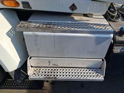 International RH613 Battery Box