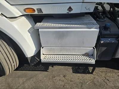 International RH613 Battery Box