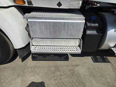 International RH613 Battery Box