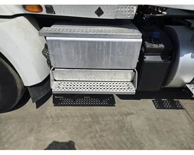 International RH613 Battery Box