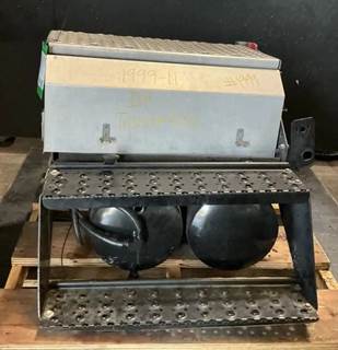 International TranStar 8600 Battery Box