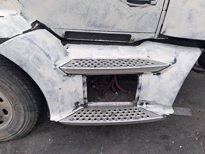 Kenworth T680 Battery Box