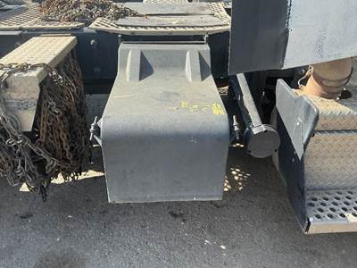 Kenworth T680 Battery Box