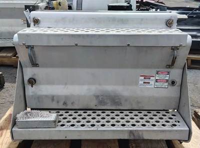 Kenworth T800 Battery Box