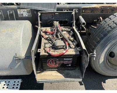 Kenworth T800 Battery Box